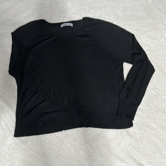 5‎ sweater bundle Zara/Limited Sizes from small-large but all fit like medium - Picture 3 of 10